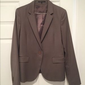 Blazer I dark almond color